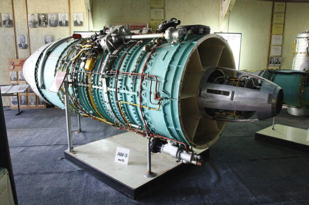 Двигатель ТРД-АМ-3. Музей АМНТК «Союз».