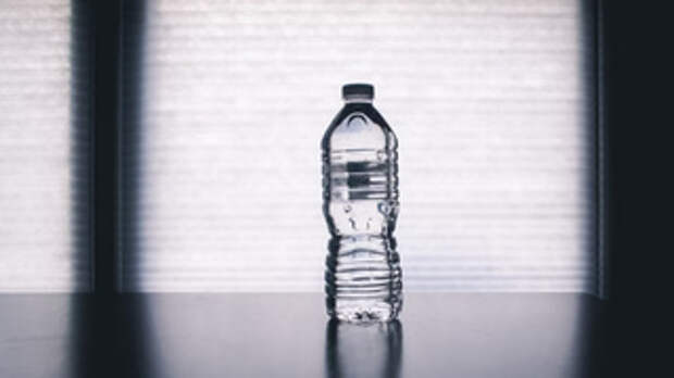 Бутилированная вода / Фото: unsplash.com / Steve Johnson