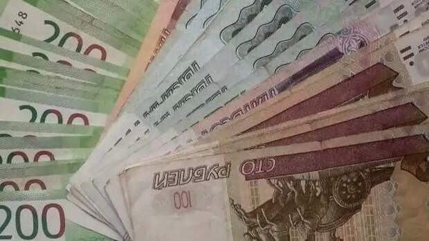 Наличные остаются: эксперты раскрыли, почему бумажный рубль не уйдут из обихода