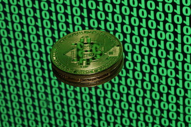 Стоимость биткоина упала