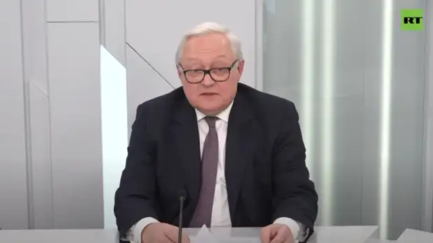 Рябков проводит брифинг об инициативах России по гарантиям безопасности