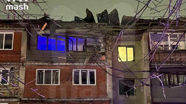 Дрон рухнул на крыжу дома / Фото: Telegram-канал 