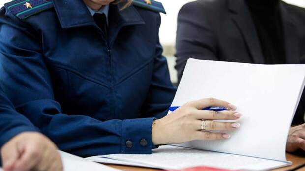 В Екатеринбурге школьник с инвалидностью получил сложный перелом в школе: прокуратура проводит проверку