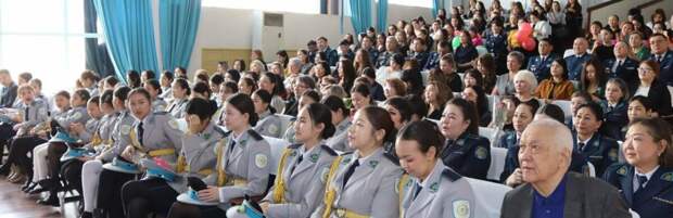 В Караганде наградили женщин-полицейских в преддверии 8 Марта