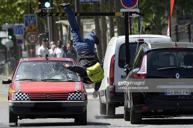 Как во Франции стали воспитывать пешеходов, чтобы они не переходили дорогу на красный свет! Безопасность, Пешеход, Пешеходный переход, Водитель, Нарушение, Нарушение ПДД, ПДД, Соблюдение ПДД, Длиннопост