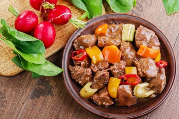 Жаркое из овощей и мяса
