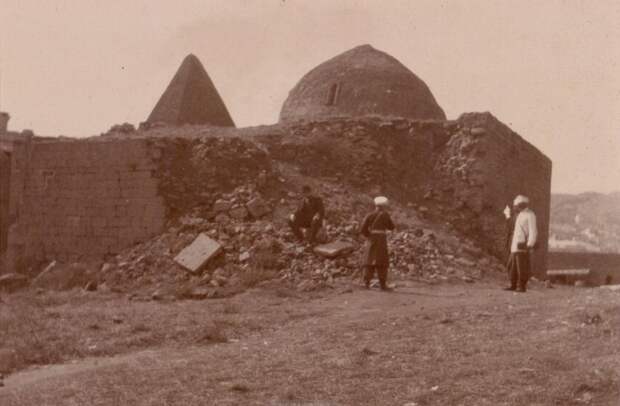09. Баку. Развалины в крепости 09. Баку. Развалины в крепости