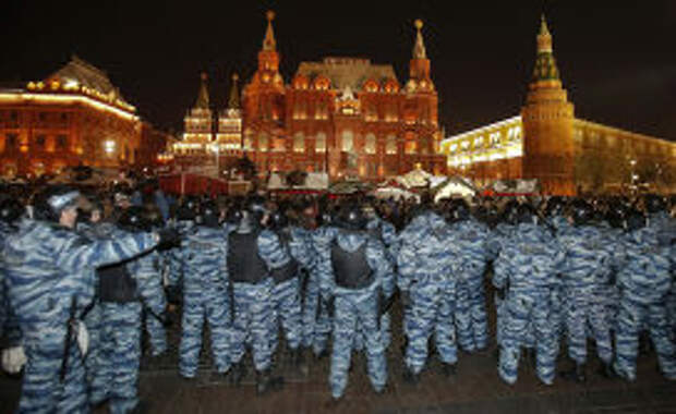 Митинг сторонников Алексея Навального на Манежной площади в Москве