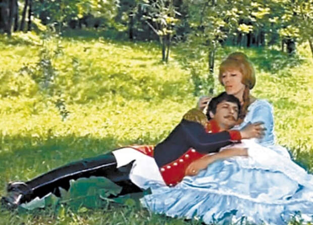 Кадр из фильма *Соломенная шляпка*, 1974 | Фото: tele.ru Кадр из фильма *Соломенная шляпка*, 1974 | Фото: tele.ru