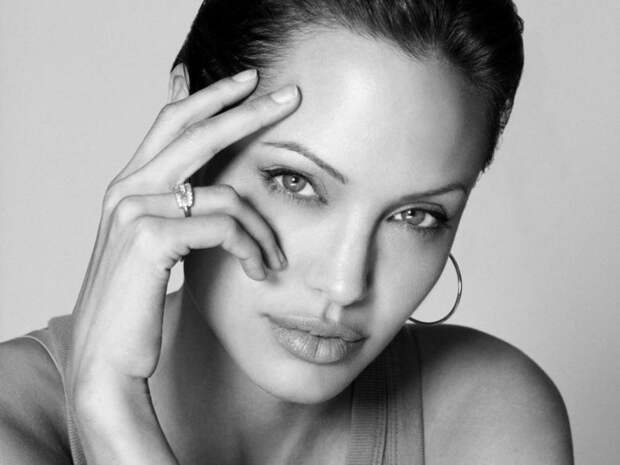 Анжелина Джоли - фото
