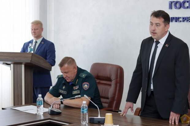 Первый заместитель Министра Александр Худолеев поздравил работников Госпромнадзора с 68-летием департамента.