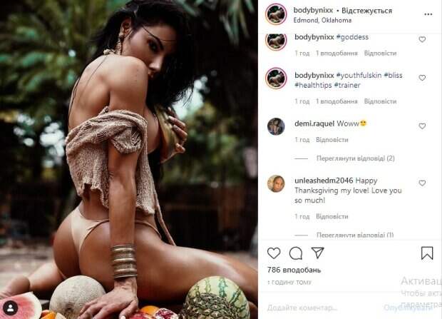 Фитнес-модель Николь Амато избавилась от белья, выставив напоказ упругие «дыньки»: «Плодотворная…»