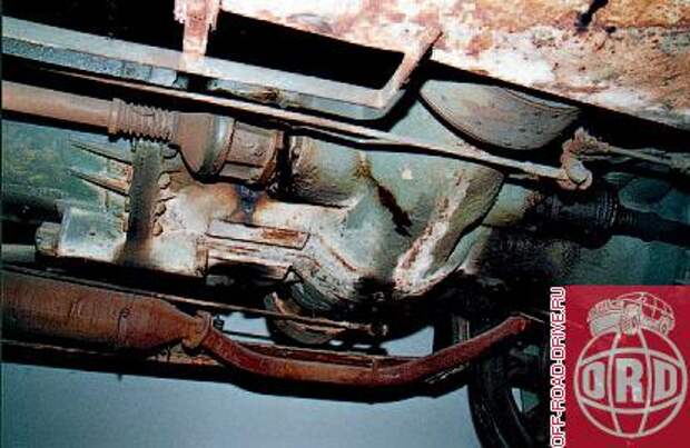 К каждому из колес Breda от центральной раздаточной коробки шел индивидуальный карданный вал с угловым редуктором.