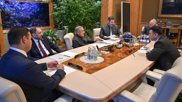 Рустам Минниханов встретился с заместителем министра промышленности и торговли РФ Михаилом Юриным