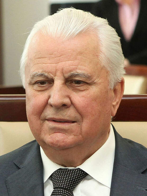Кравчук назвал главных врагов стоящей на коленях Украины