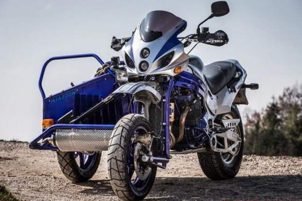 Внедорожный мотоцикл Suzuki с коляской suzuki, авто, кастом-байк, кастомайзинг, мото, мотоцикл, мотоцикл с коляской, сайдкар