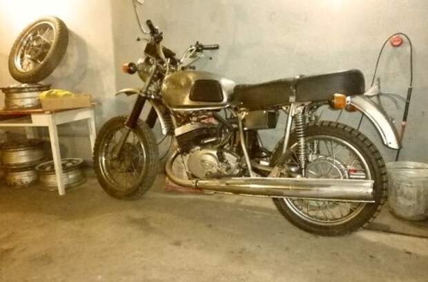 IZH Jupiter 4 'Dirty Racer' from Mazafaka