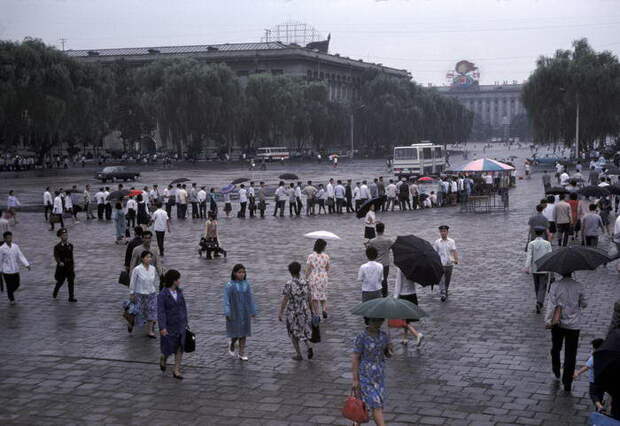 Северная Корея 1980-х годов в фотографиях Hiroji Kubota Северная Корея 1980-х годов в фотографиях Hiroji Kubota