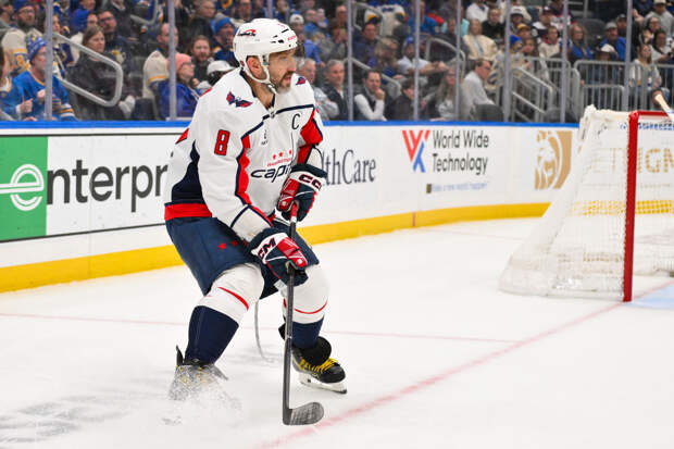 В НХЛ раскрыли отношение к возможному продолжению карьеры Овечкина в лиге