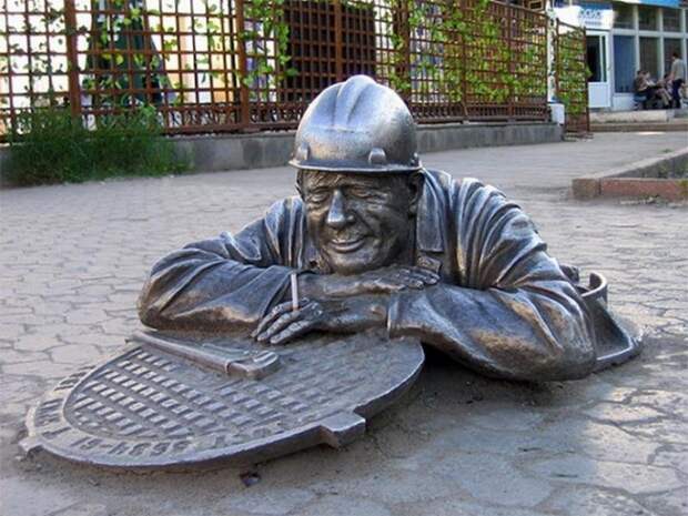 monument03 monument03 10 самых веселых памятников в России