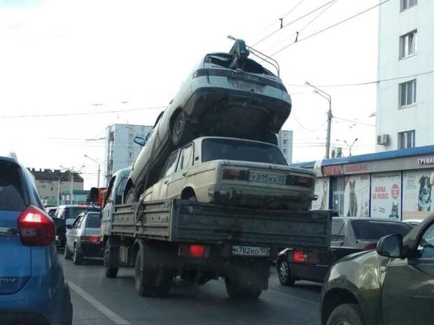 Закреплено очень надёжно, беспокоиться не стоит