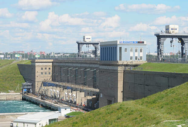 Плотина Иркутской ГЭС