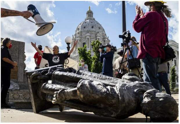 Мы и они - что с памятниками?