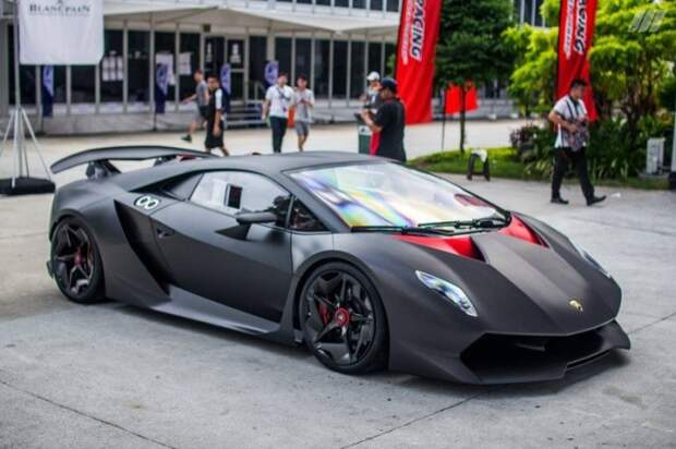 Красивые и стильный Lamborghini Sesto Elemento.