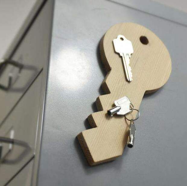 Unique ключ. Вешалка для ключей из дерева. Ключница в виде ключа. Ключница настенная в виде ключа. Необычные ключницы.