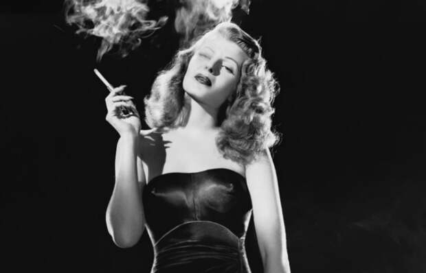 Тайны Кларка Гейбла, таинственные смерти молодых актрис и другие скандалы золотого века Голливуда. Фотография Риты Хейворт.