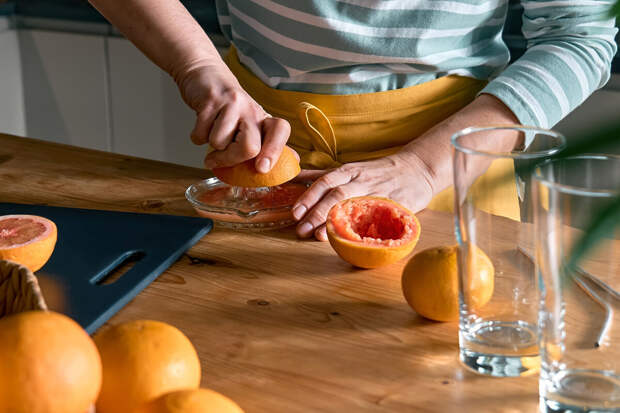 Врач Исковских: соки, минералка, кофе и алкоголь усиливают обезвоживание