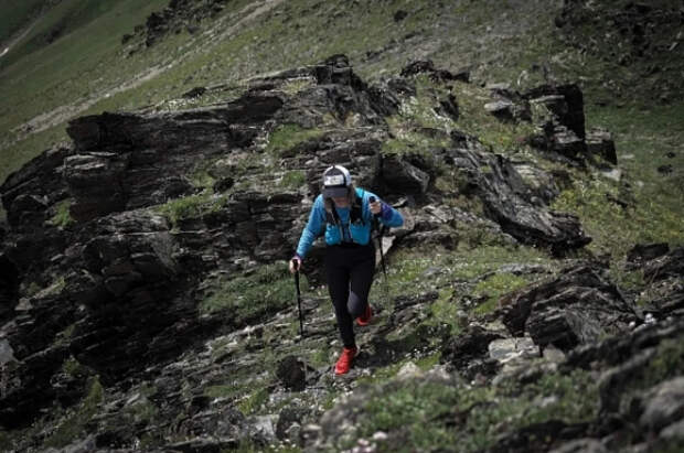 В Сочи спасатели полночи искали женщину, которая медитировала в горах