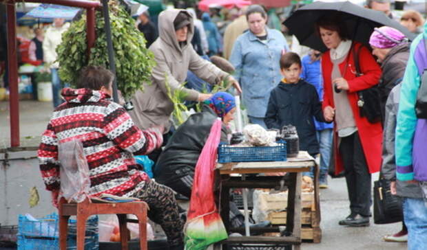 За лето в Тюмени составлено 200 протоколов на «серых» уличных торговцев