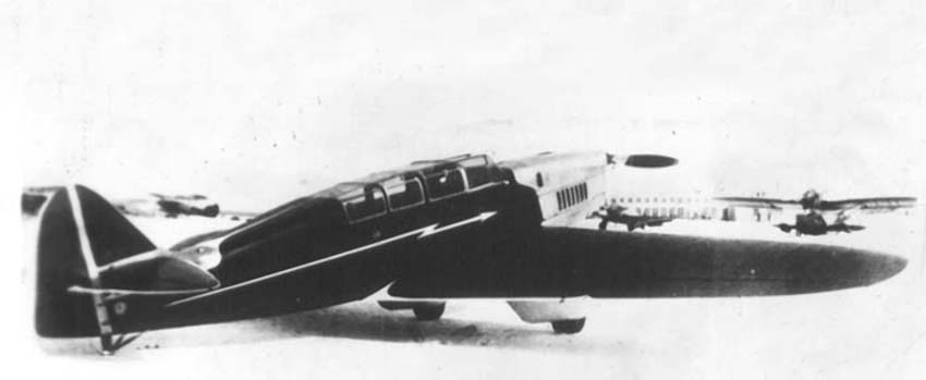 САМ-10 1938 года. В остекленной сверху и боков кабине размещались один пилот и пять пассажиров. Несколько шокированное его скоростными параметрами, руководство настояло на отказе от убираемого шасси, поэтому на фото оно в обтекателях, исходно отсутствовавших в проекте. Легко видеть, что это моноплан чистых аэродинамических форм, без подкосов, второго крыла, расчалок и тому подобного. Почему в 2020 году мы не можем сделать массовый легкий самолет сходной, нормальной аэродинамики? / ©Wikimedia Commons