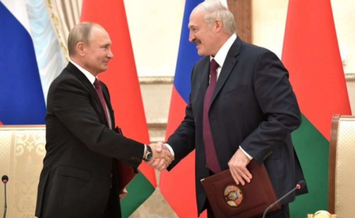 Итоги встречи Путина и Лукашенко вызвали панику в СМИ Украины