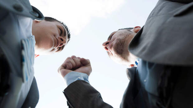 "Стирают грязное бельё в центре Москвы": Ответом абрикосовым войнам должна быть высылка