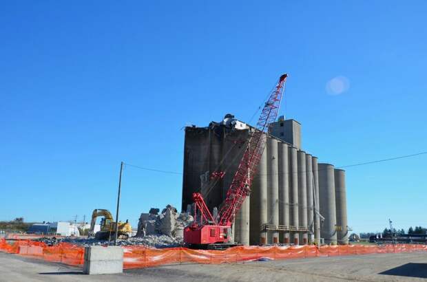 Продажи дорожно-строительной техники в России сократились на 28% в 2025 году