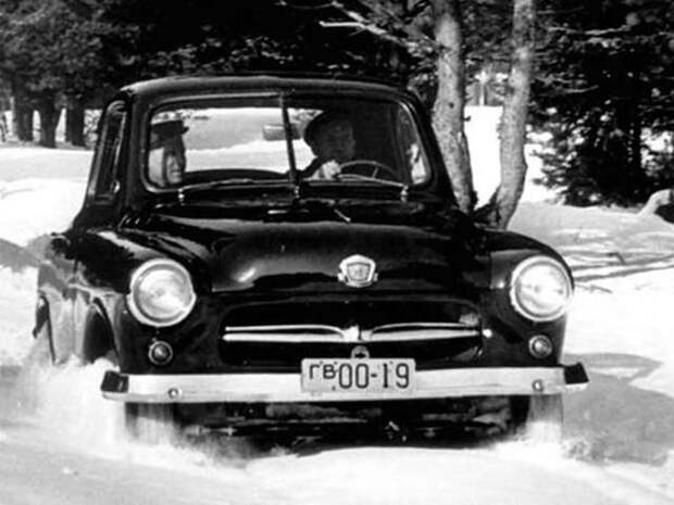 Необычный внедорожник 1950-х годов: М-73 Украинец
