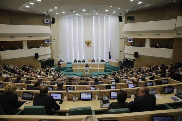 Совфед одобрил отмену испытательного срока для матерей с детьми до 3 лет