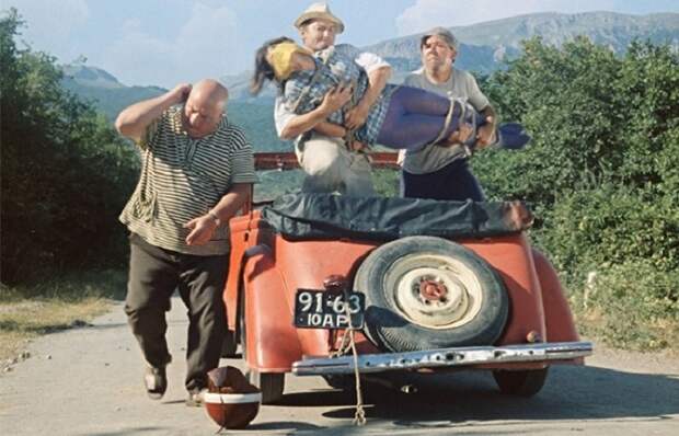 Автомобиль легендарной троицы в «Кавказской пленнице»/ Фото: globusks.ru