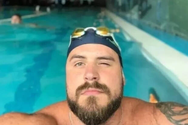 Найденный в проливе Босфор мужчина опознан как пловец Свечников