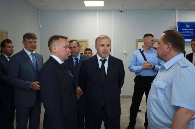 Мурат Кумпилов поздравил работников паспортно-визовой службы с открытием нового административного здания