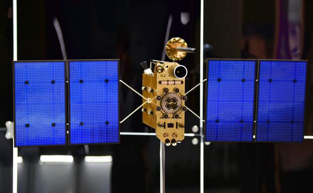 Сроки создания полностью российского спутника связи «сдвинулись»