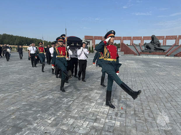 В Москве прошла церемония прощания с Владиленом Сычевым