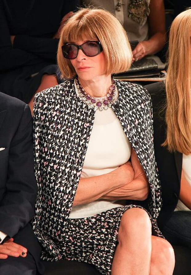 Стиль Анны Винтур немыслим без больших солнцезащитных очков от Chanel