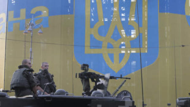 Украинские военные во время репетиции парада в Киеве Украинские военные во время репетиции парада в Киеве