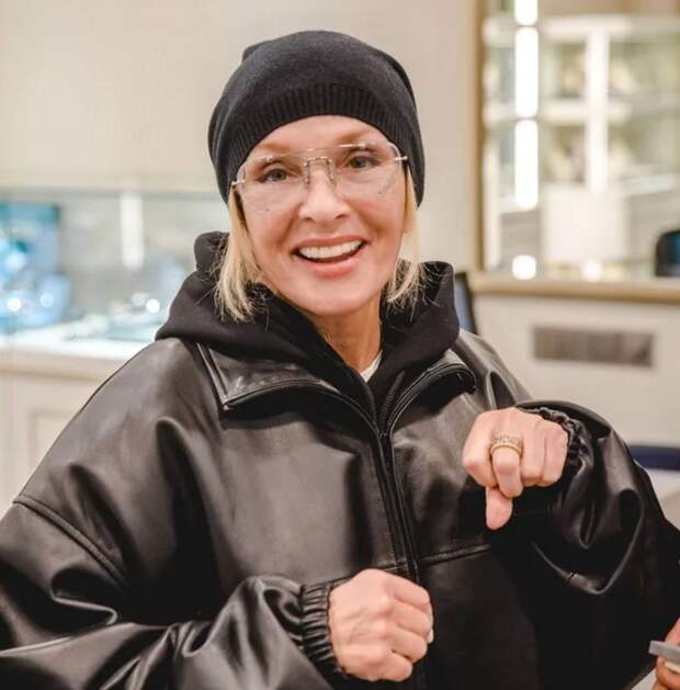 Лайма Вайкуле назвала себя “западным артистом” и пожаловалась, что не может выступать в России