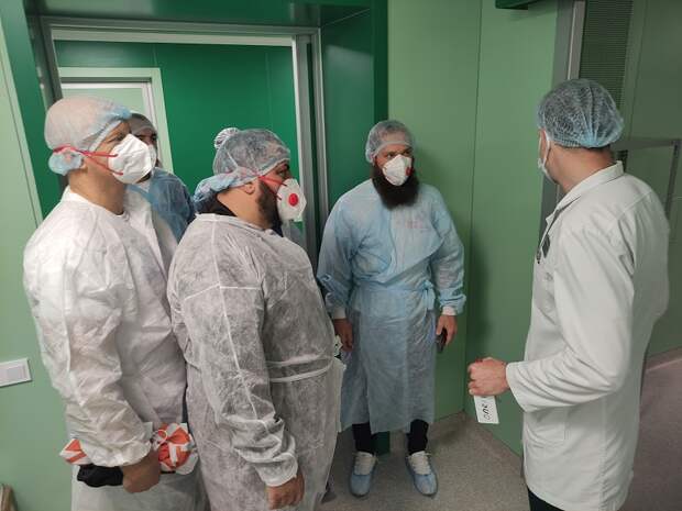 Представители движения «Отцы России» посетили Ялтинский многопрофильный медицинский центр