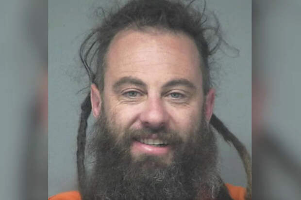 Находящегося в тюрьме звезду шоу обвинили в расправе над сокамерником