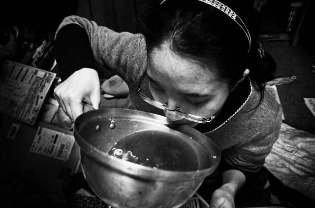 Жизнь японского фотографа и его семьи в однокомнатной квартире